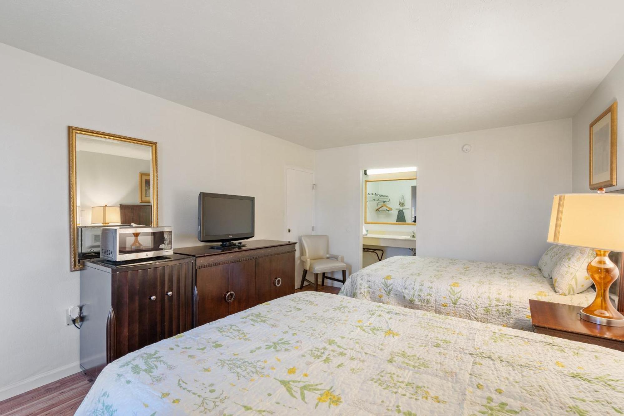 Williamsburg Suites Екстер'єр фото