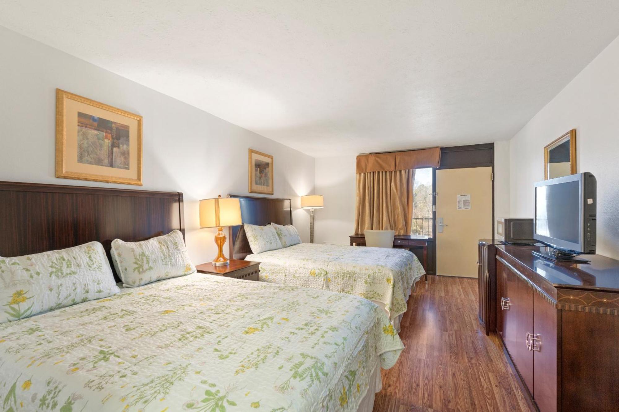 Williamsburg Suites Екстер'єр фото